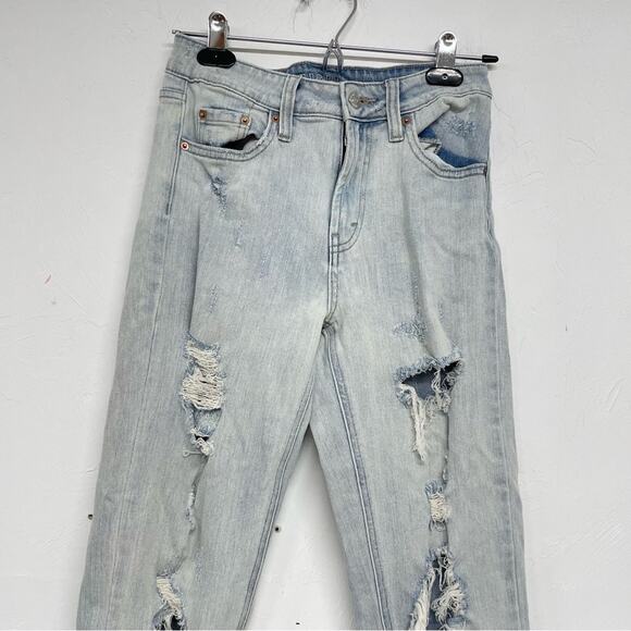 Wild Fable Light Wash Heavily Distressed Mom Jeans Womens 00 Blue Denim Zip - Picture 2 of 8